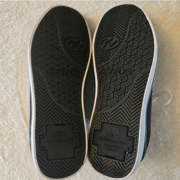 Heelys Men's Pro 20 Canvas Sneakers Black White Size 9 No Wheels EUC - Picture 9 of 10